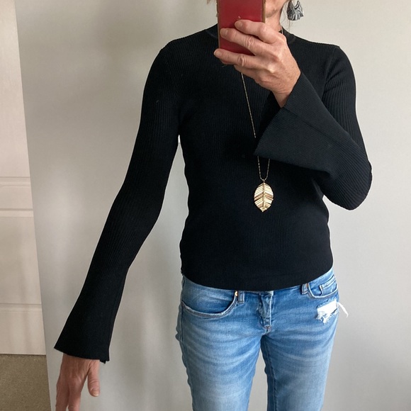 Black Flare Sleeve Ribbed Knit Top - Picture 6 of 8